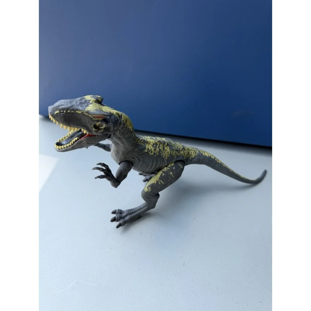 Jurassic World Roarivores Allosaurus Fallen Kingdom Dinosaur 2017 Jurassic Park